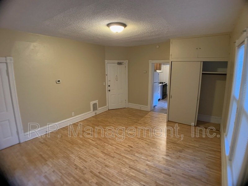 2048 Carroll Ave #4 property image