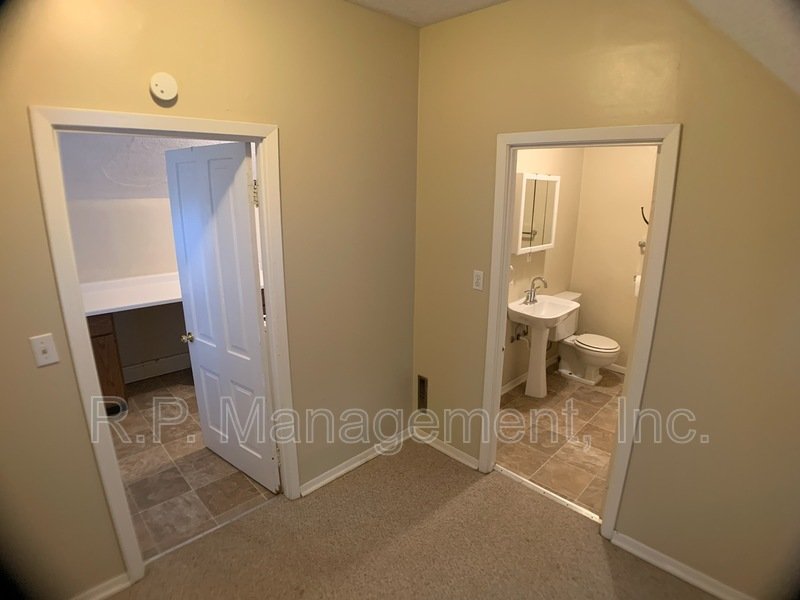2048 Carroll Ave #4 property image