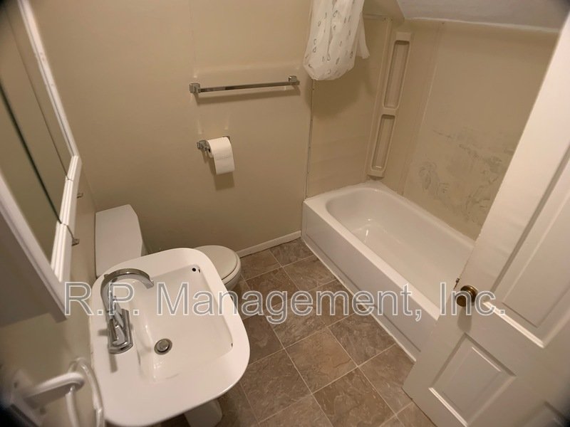 2048 Carroll Ave #4 property image