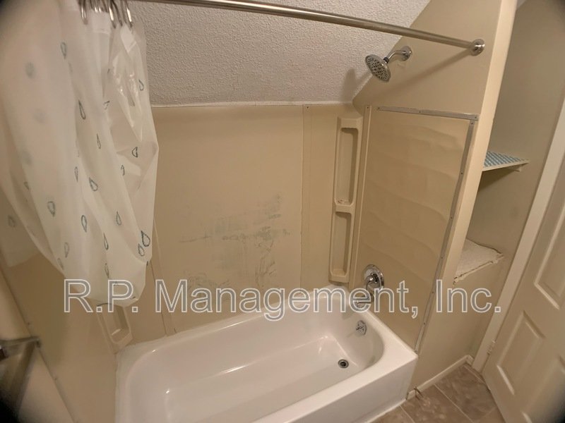 2048 Carroll Ave #4 property image