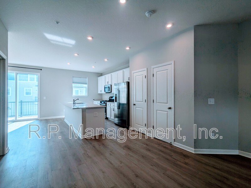 Large newer construction 3bdrm 2bath townhome property image