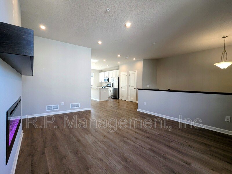 Large newer construction 3bdrm 2bath townhome property image