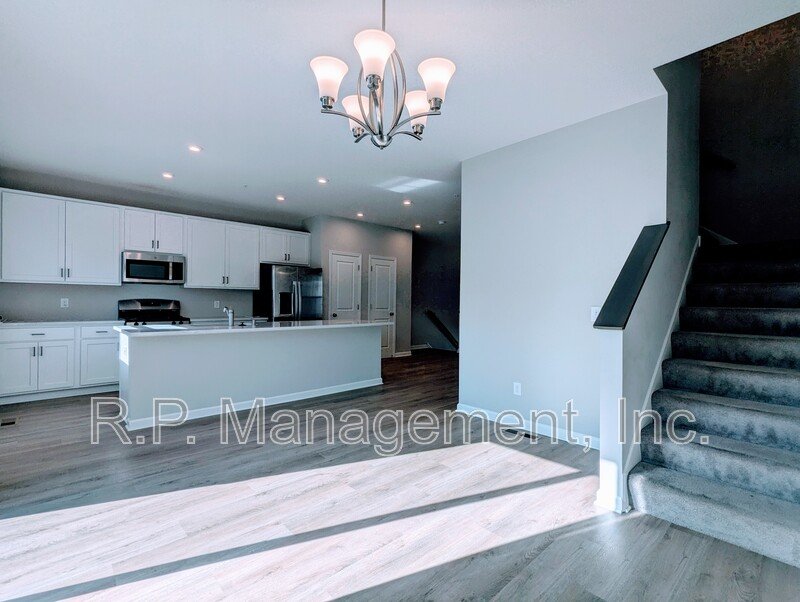 Large newer construction 3bdrm 2bath townhome property image