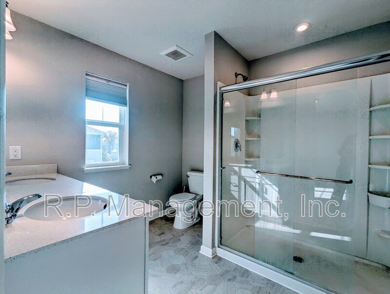 Large newer construction 3bdrm 2bath townhome property image