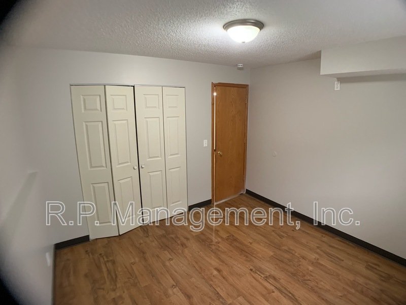 4 Bedroom home in Cottage Grove.  Available 7/1 property image
