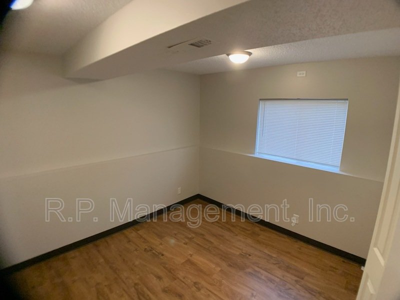 4 Bedroom home in Cottage Grove.  Available 7/1 property image