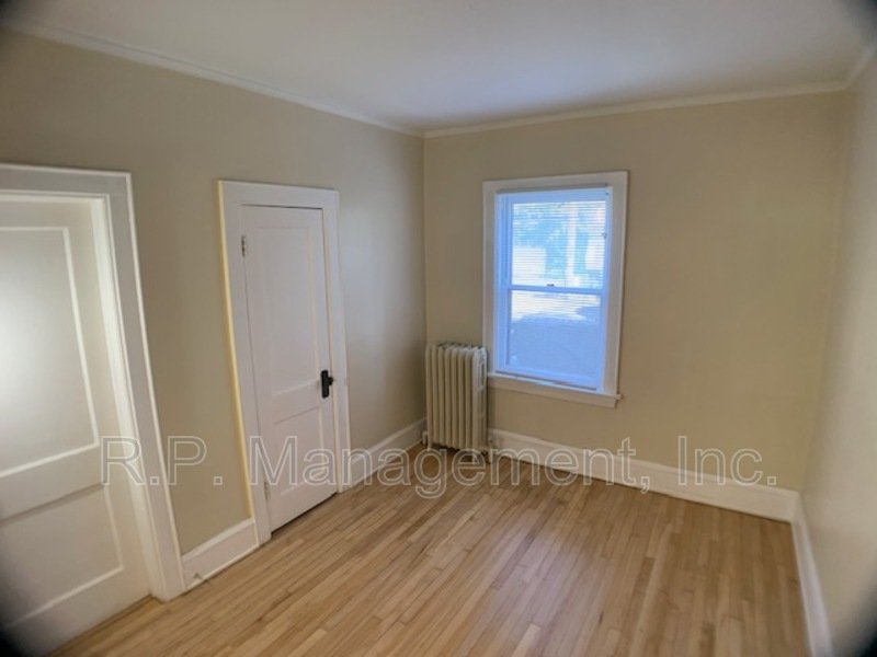 2 bedroom unit, near Lake Bde Maka Ska  Available now! property image