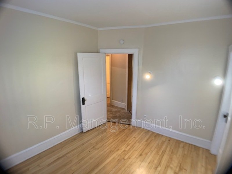 2 bedroom unit, near Lake Bde Maka Ska  Available now! property image