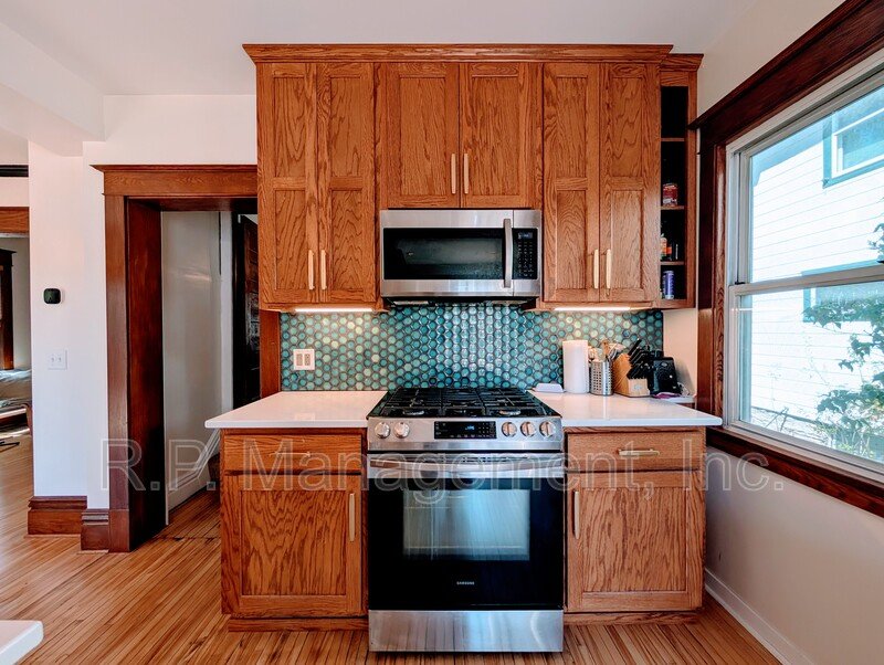 Nicely updated 3bdrm 2bath home. property image