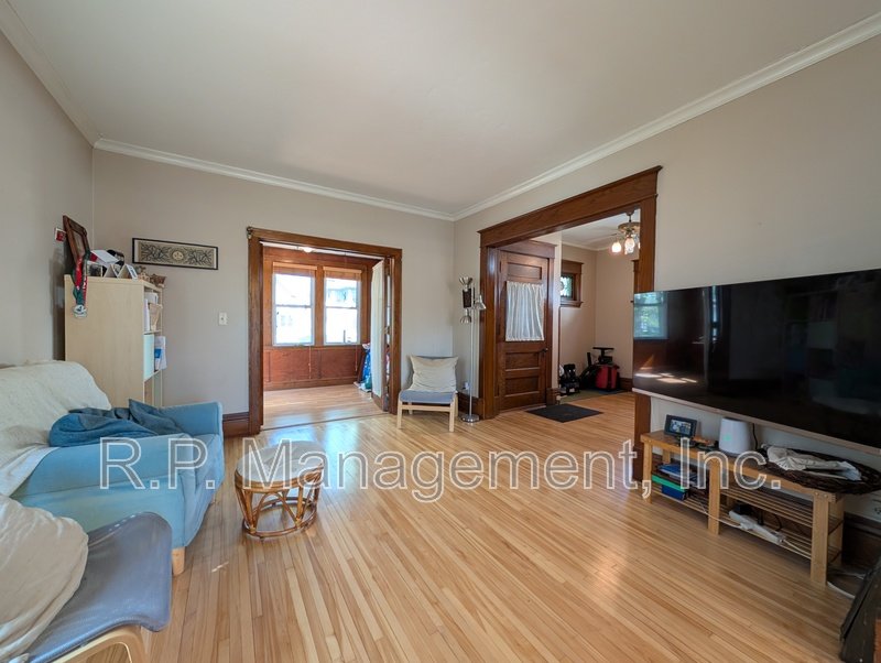 Nicely updated 3bdrm 2bath home. property image