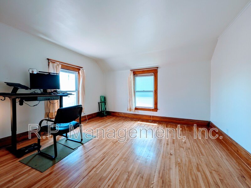 Nicely updated 3bdrm 2bath home. property image
