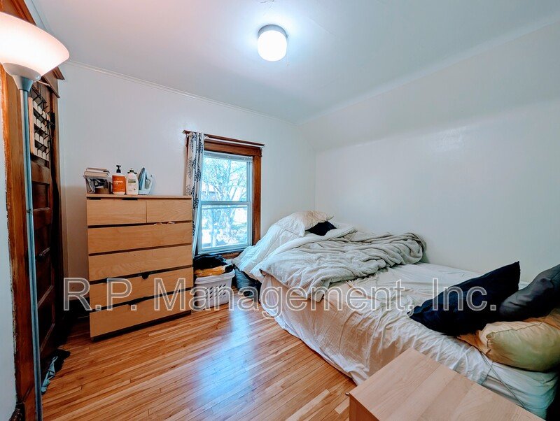 Nicely updated 3bdrm 2bath home. property image