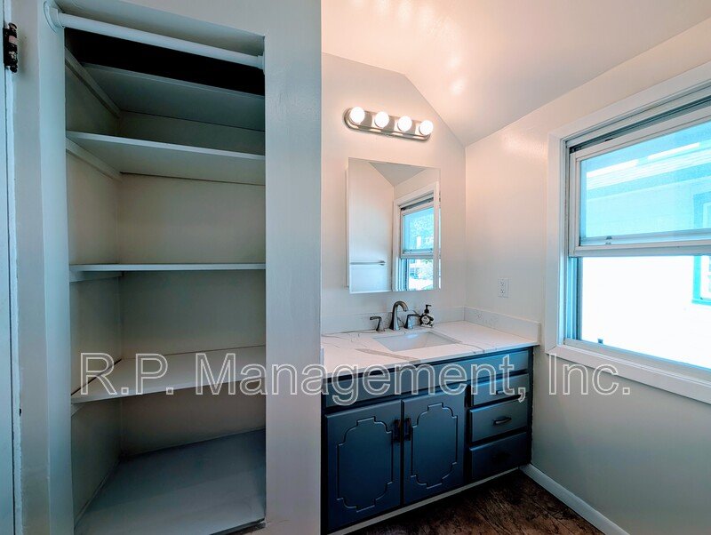 Nicely updated 3bdrm 2bath home. property image