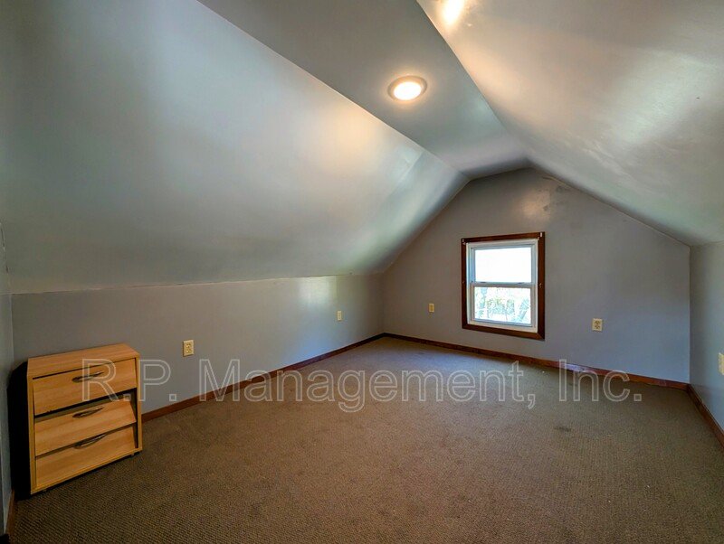 Nicely updated 3bdrm 2bath home. property image