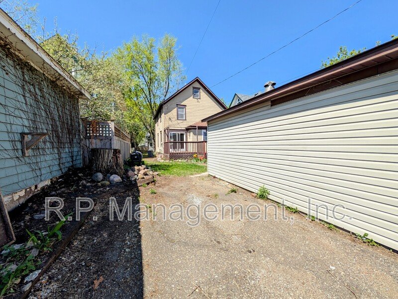 Nicely updated 3bdrm 2bath home. property image