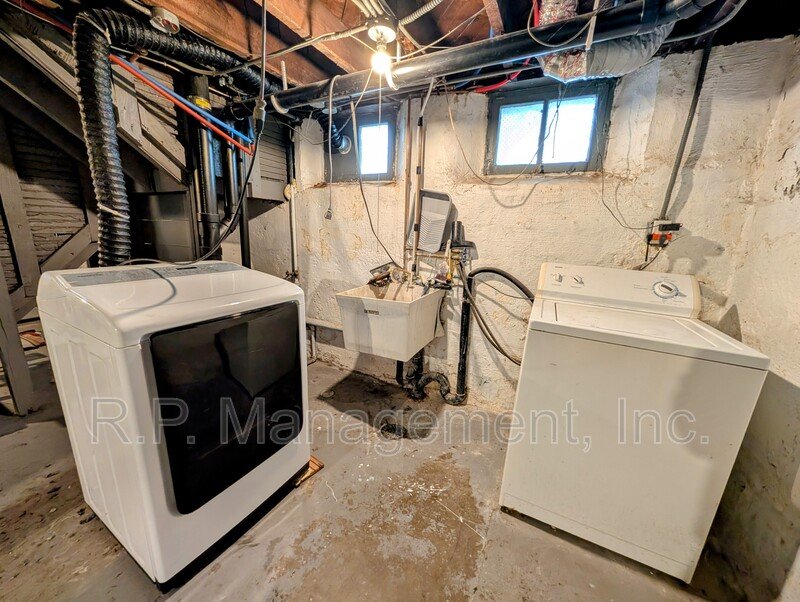Nicely updated 3bdrm 2bath home. property image