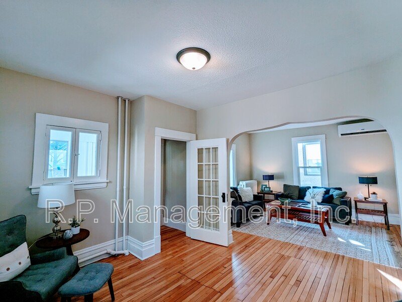 Remodeled 3bdrm 1bath with a 4 seasons porch 6/1 property image