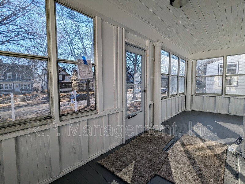 Remodeled 3bdrm 1bath with a 4 seasons porch 6/1 property image