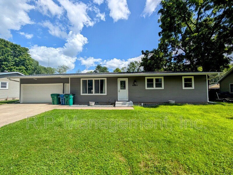 Well maintained updated home 1 block from Osseo middle school . property image