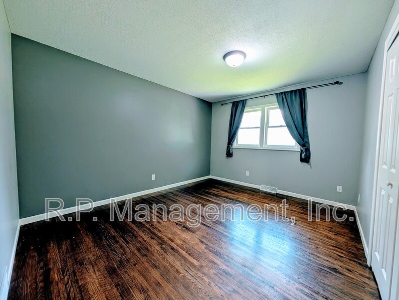 Well maintained updated home 1 block from Osseo middle school . property image