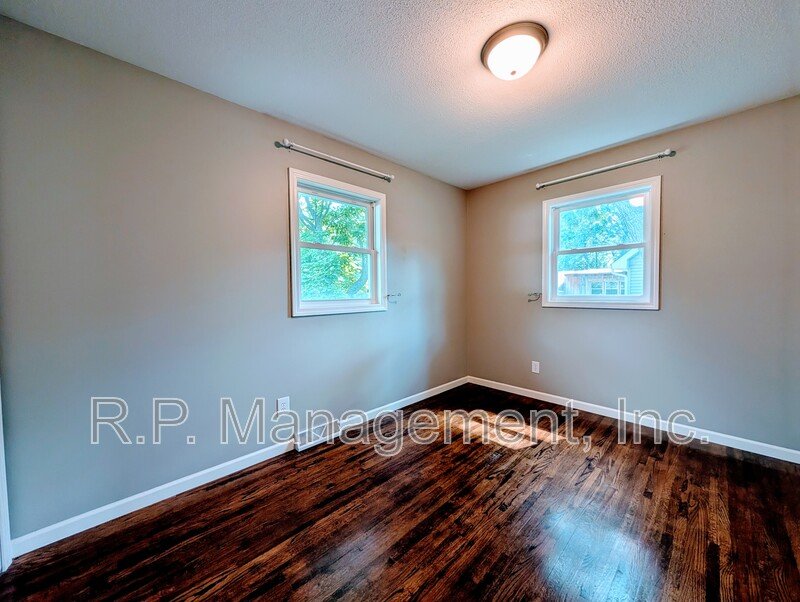 Well maintained updated home 1 block from Osseo middle school . property image