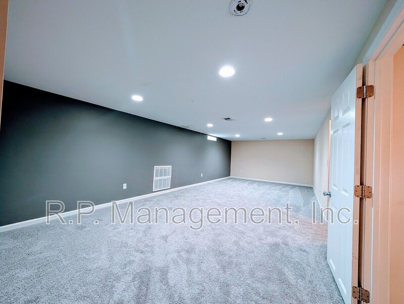 Well maintained updated home 1 block from Osseo middle school . property image