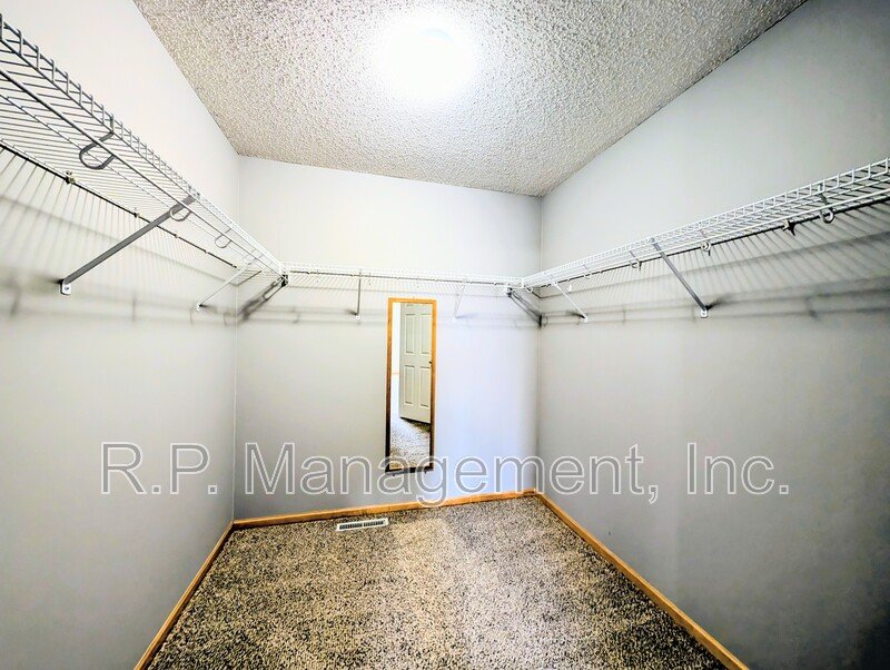 Large 2bdrm townhome in a prime location! property image