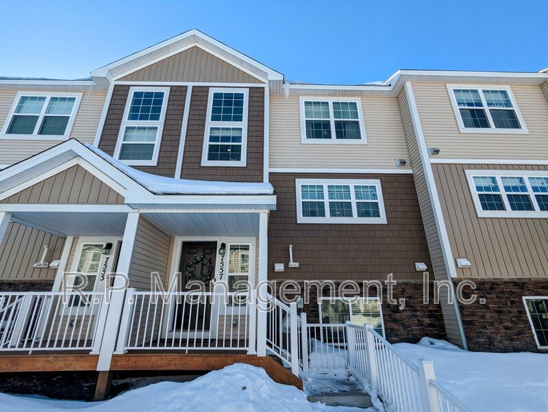 Newer construction 3Bdrm 3Bath townhome  Available 4/1 property image