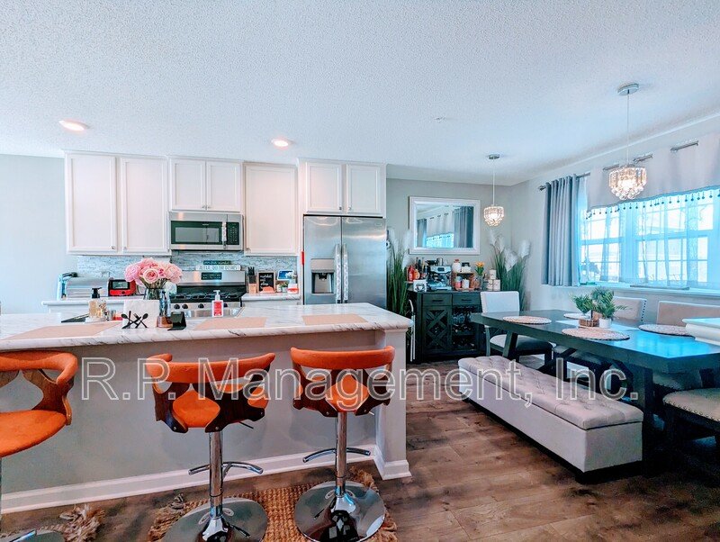 Newer construction 3Bdrm 3Bath townhome  Available 4/1 property image