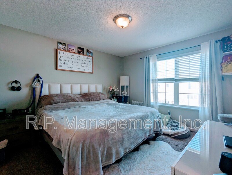 Newer construction 3Bdrm 3Bath townhome  Available 4/1 property image