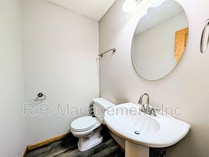 Updated 2bdrm 2bath townhome great location property image