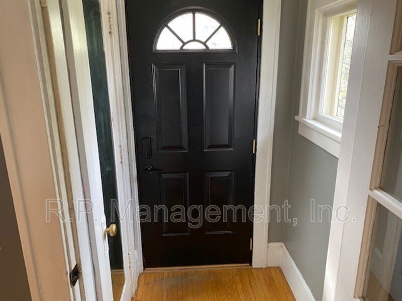 GORGEOUS 3BR/1.5BA blocks from Lake Harriet! 5/1 property image