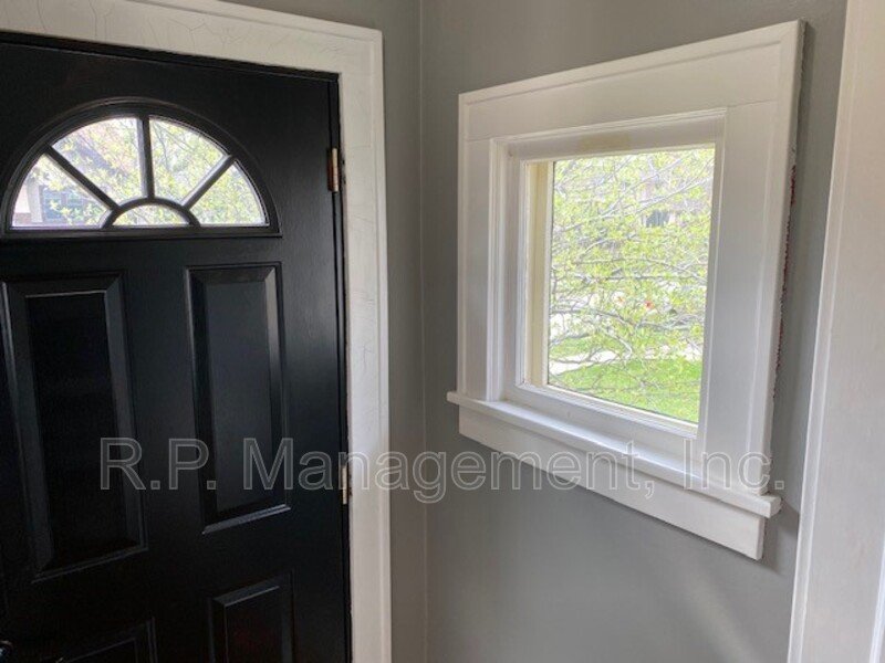 GORGEOUS 3BR/1.5BA blocks from Lake Harriet! 5/1 property image