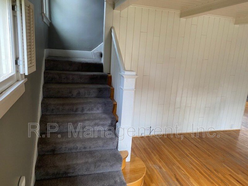 GORGEOUS 3BR/1.5BA blocks from Lake Harriet! 5/1 property image