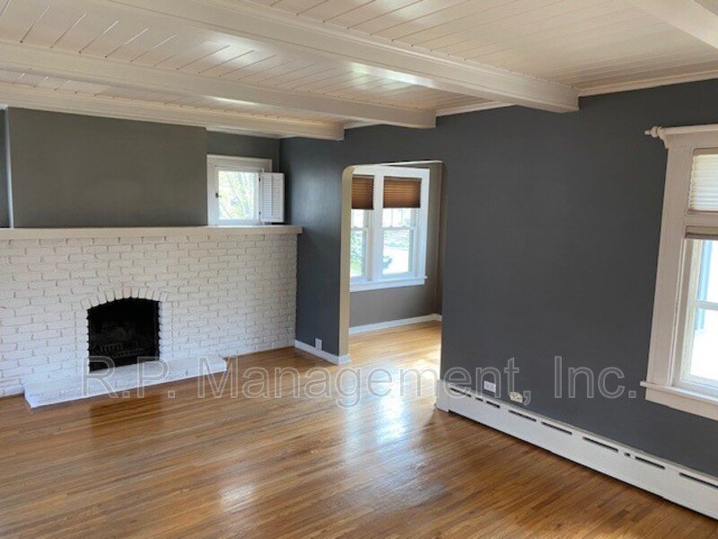 GORGEOUS 3BR/1.5BA blocks from Lake Harriet! 5/1 property image