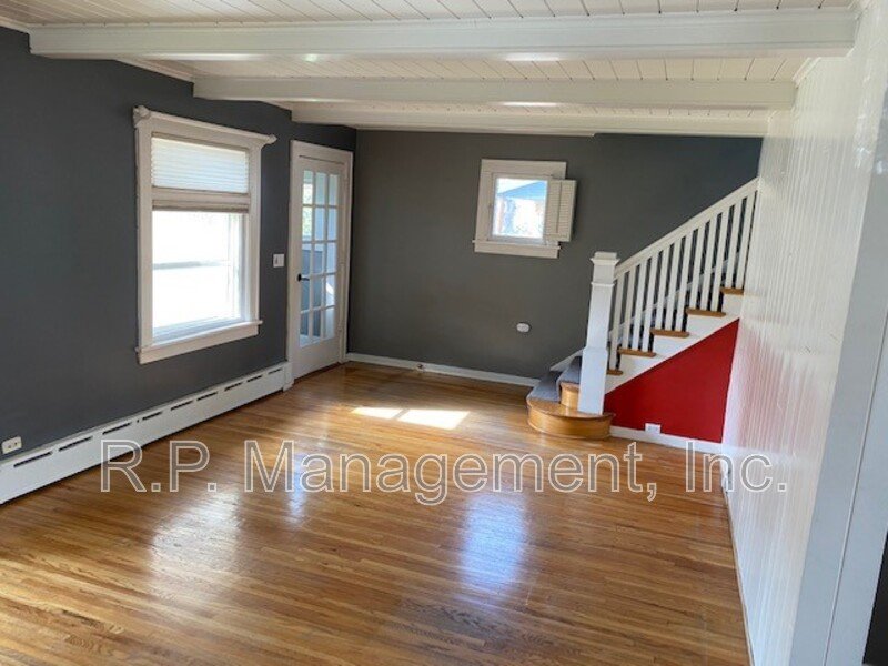 GORGEOUS 3BR/1.5BA blocks from Lake Harriet! 5/1 property image