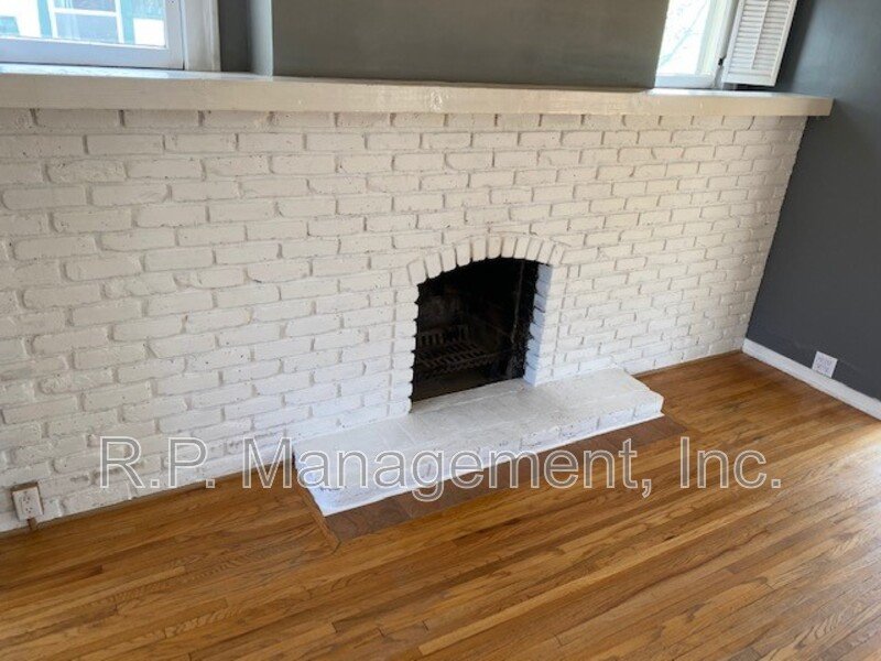 GORGEOUS 3BR/1.5BA blocks from Lake Harriet! 5/1 property image