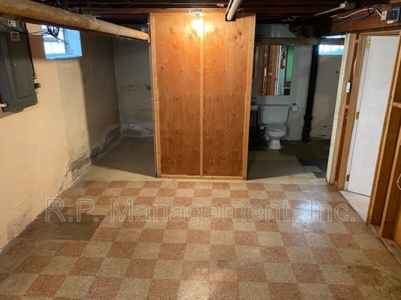 GORGEOUS 3BR/1.5BA blocks from Lake Harriet! 5/1 property image