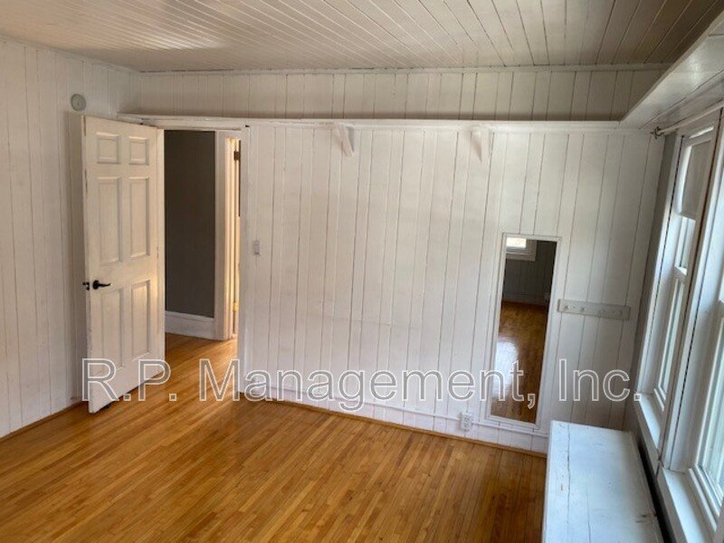 GORGEOUS 3BR/1.5BA blocks from Lake Harriet! 5/1 property image