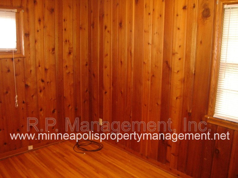 4 Bedroom Rambler in Roseville.  Available 6/14/26 property image