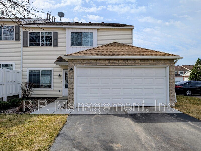 End unit townhome in a prime location  5/1 property image