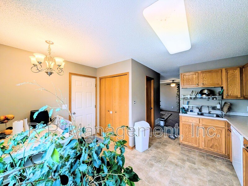 End unit townhome in a prime location  5/1 property image