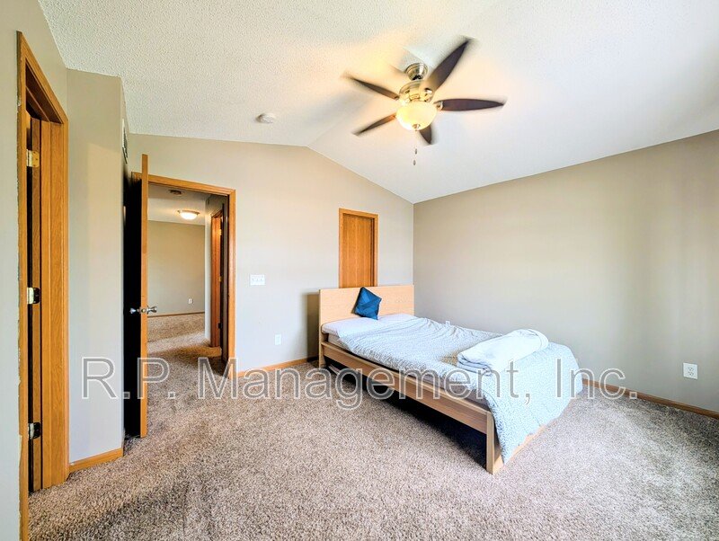 End unit townhome in a prime location  5/1 property image