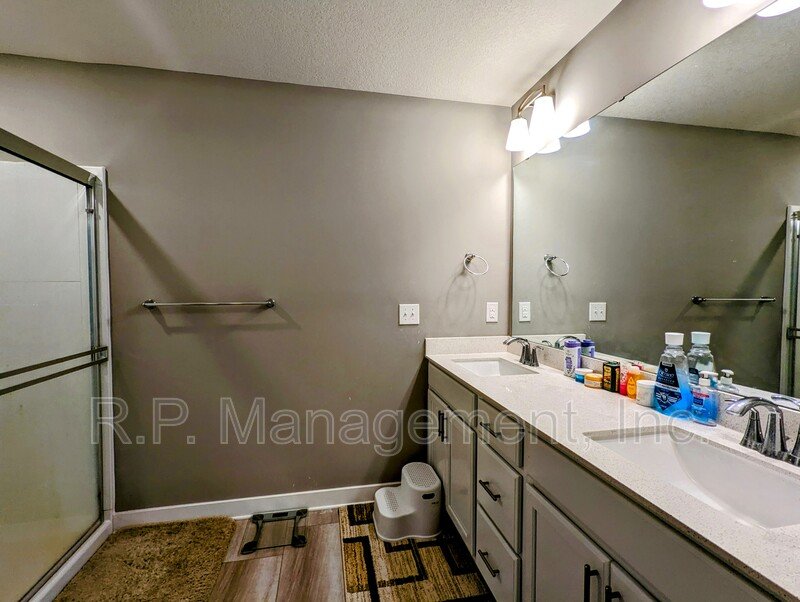 Newer built 4bdrm 3.5 bath townhome across from park  Available 7/1 property image