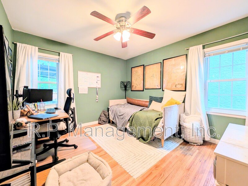 Updated 4bedroomm 2bath with amenities  Available 8/1 property image