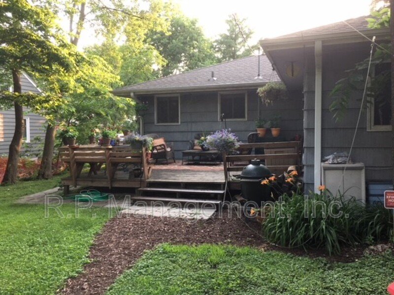 Well cared for 3 bedroom. 1 3/4 bath home near U of M. Available 9/1 property image