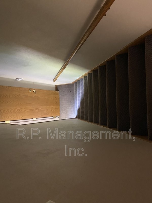 4BR/5BA 4,020 SF Minnetonka Home! property image