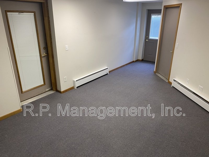 4BR/5BA 4,020 SF Minnetonka Home! property image