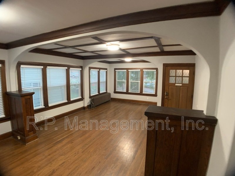 Charming 3bdrm 2bath with natural woodwork throughout property image