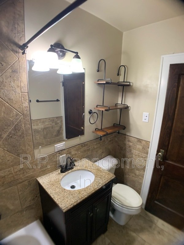 Charming 3bdrm 2bath with natural woodwork throughout property image